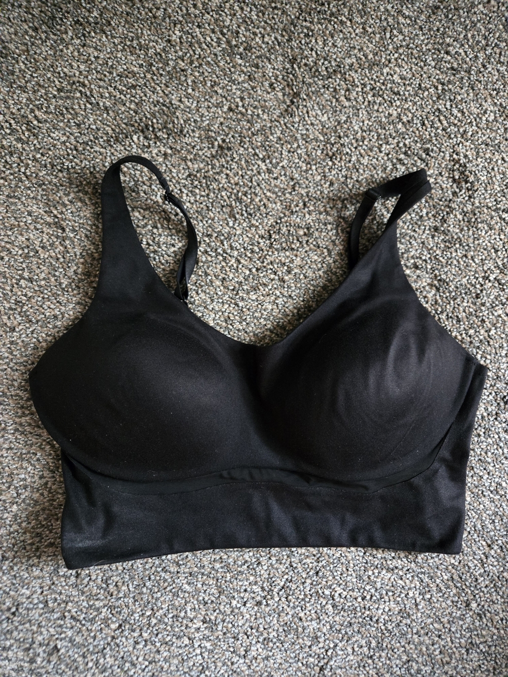 Seamless Black Wireless Sports Bra